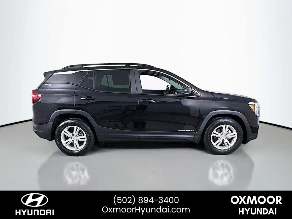 Used 2022 Ebony Twilight Metallic GMC SLE image 8