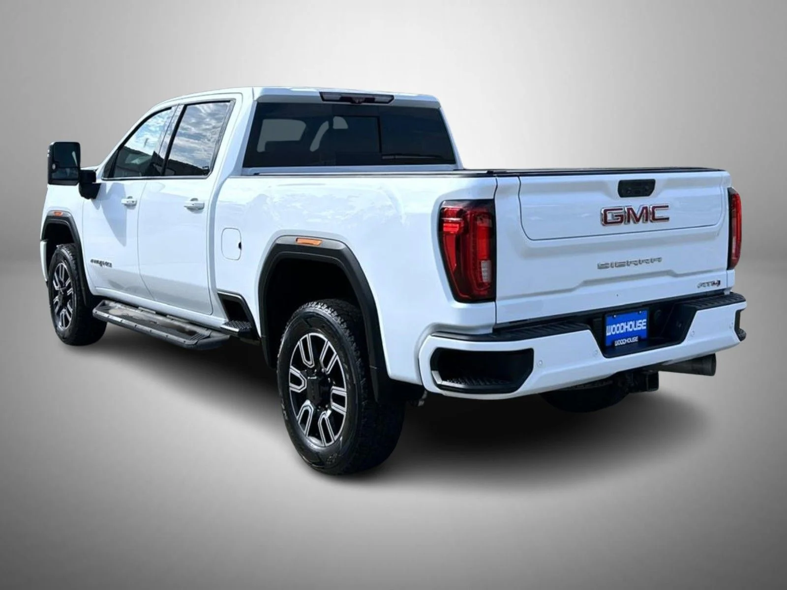 Used 2020 White GMC AT4 image 7