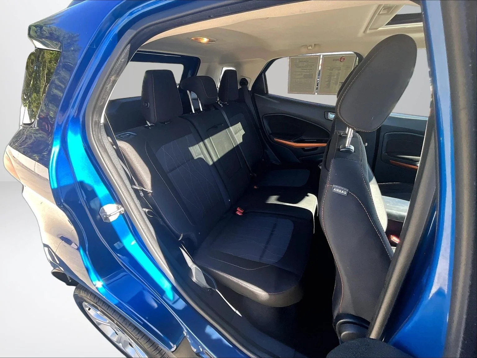 Used 2022 Blue Ford SE image 27