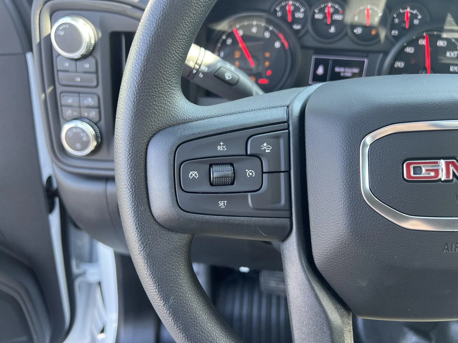 2026 GMC Sierra 3500HD Pro - Photo 20