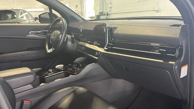 Certified Used 2025 Black Kia X-Line Prestige image 13