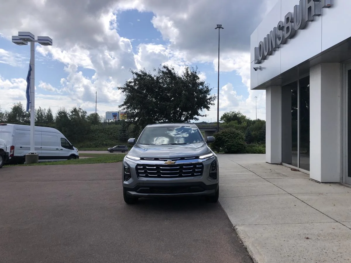 New 2027 Grey Chevrolet Awd 4dr Lt 2lt image 4