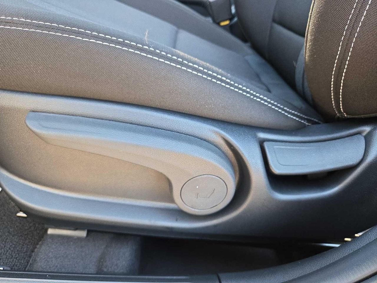 2026 Hyundai Venue SEL - Photo 17