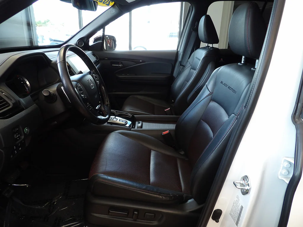 Used 2022 Platinum White Pearl Honda Black Edition image 29