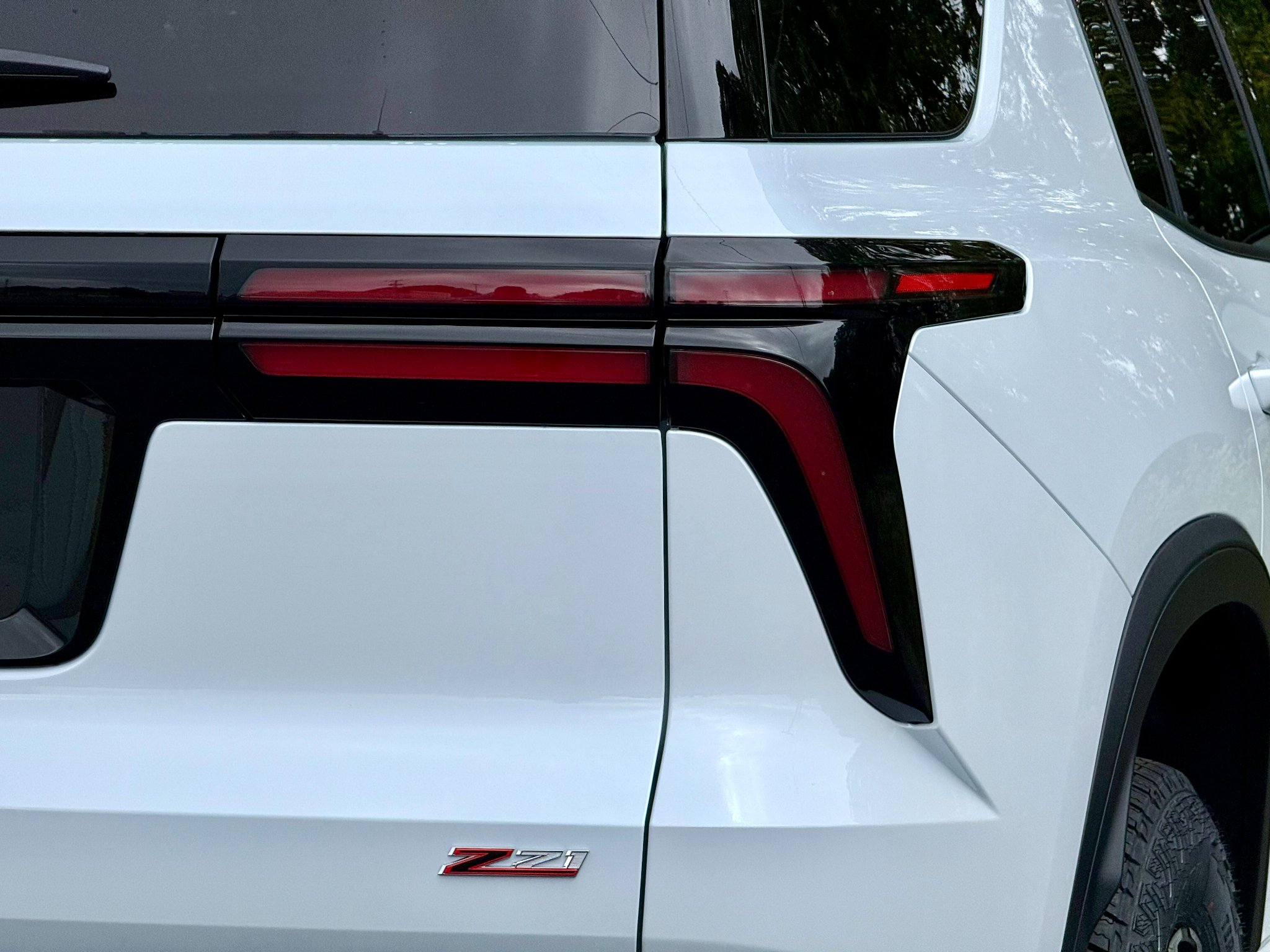2027 Chevrolet Traverse Z71 - Photo 8