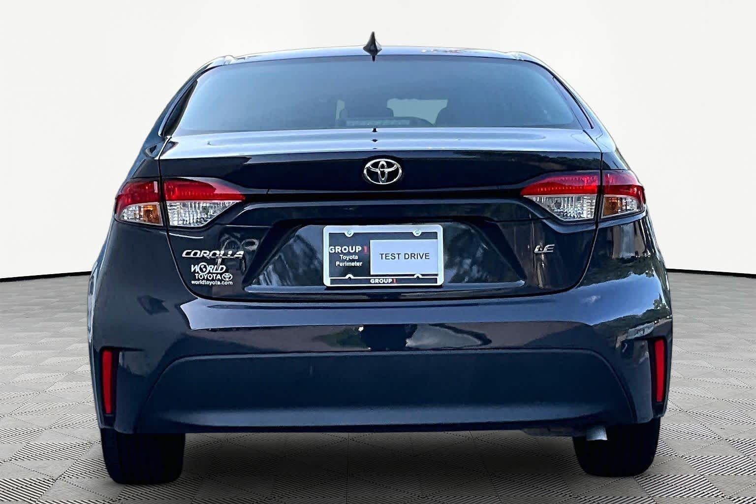 Used 2025 Underground Toyota LE image 5