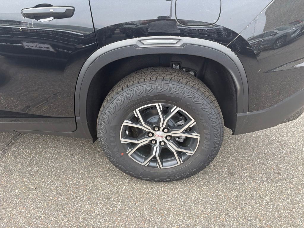 2026 GMC Acadia AT4 - Photo 9