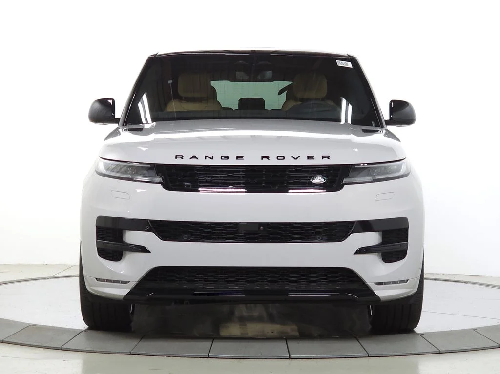 New 2026 Borasco Grey Land Rover Dynamic SE image 10