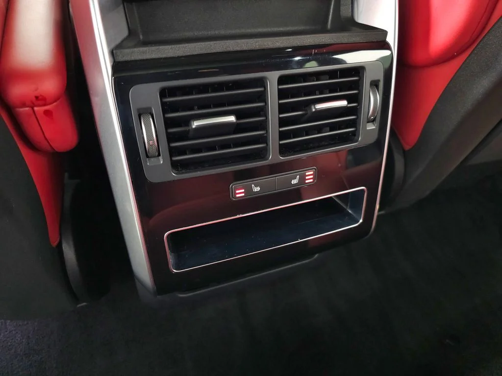 Used 2022 Black Land Rover HSE Dynamic image 32