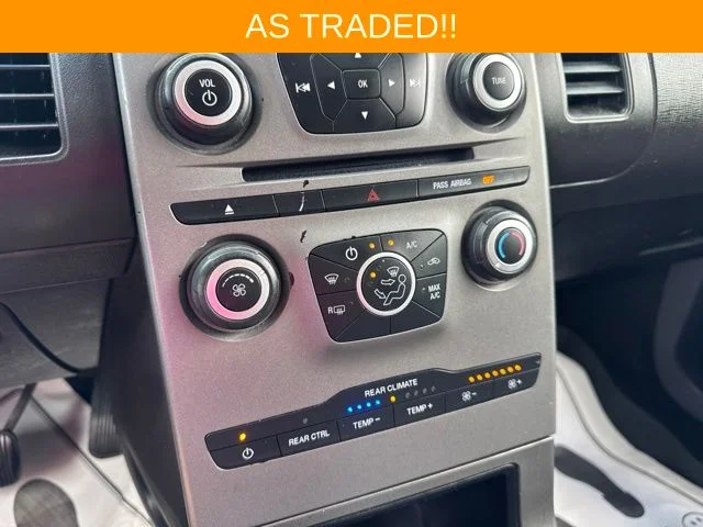 Used 2013 Black Ford SE image 19