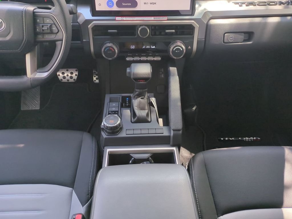 2025 Toyota Tacoma TRD Sport - Photo 18