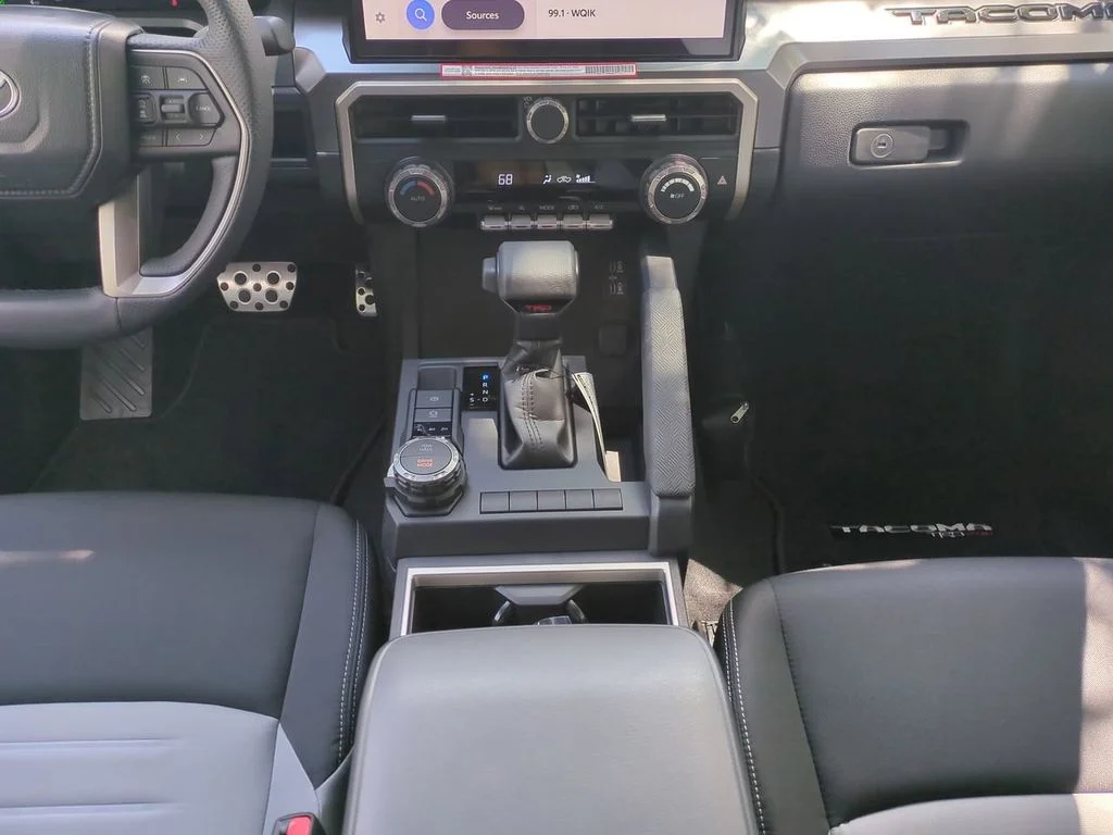 2025 Toyota Tacoma TRD Sport - Photo 18