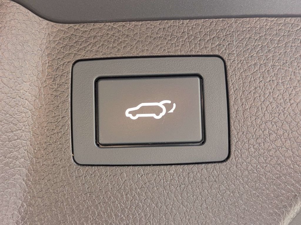 Used 2018 Gray Hyundai 2.4 image 13