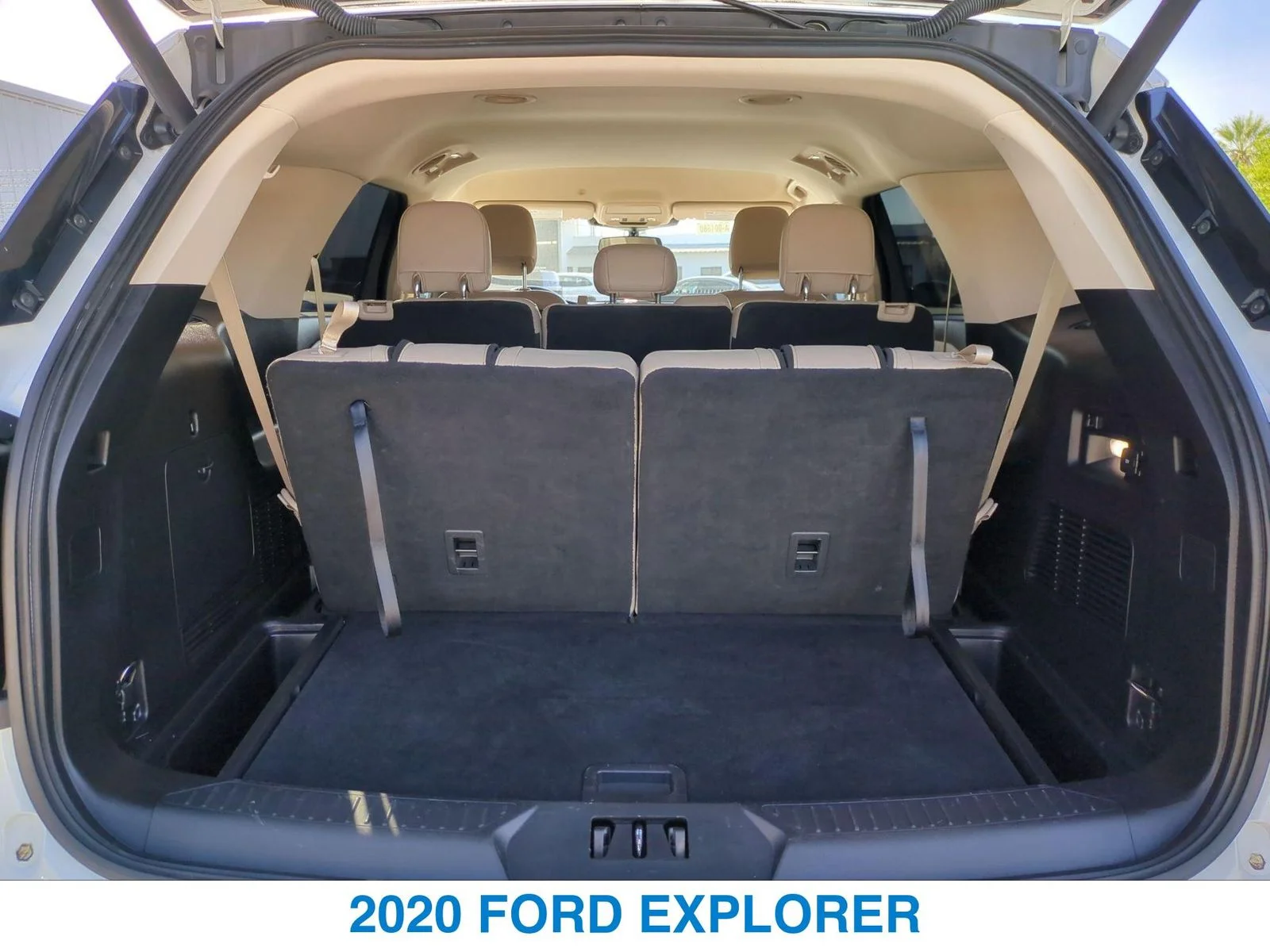 Used 2020 White Ford XLT image 23