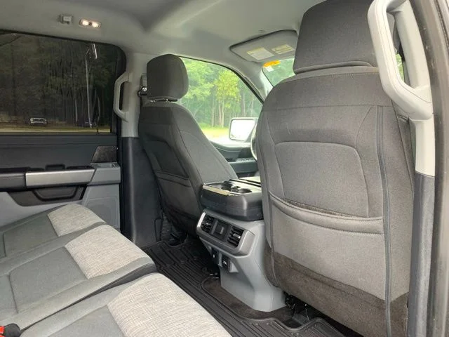Used 2021 Agate Black Metallic Ford XLT image 12
