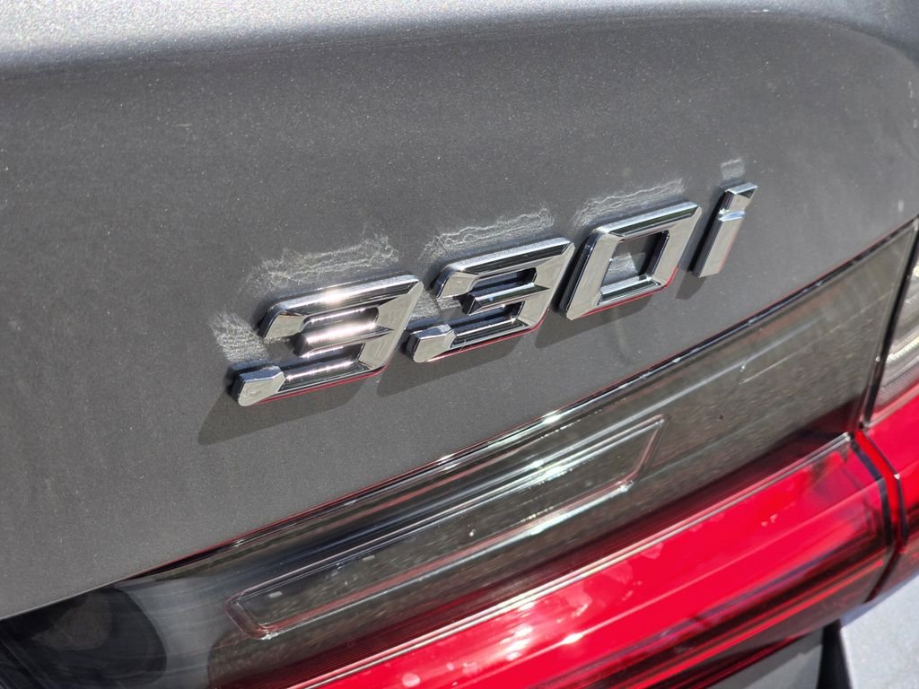 2025 BMW 3 Series 330i - Photo 6