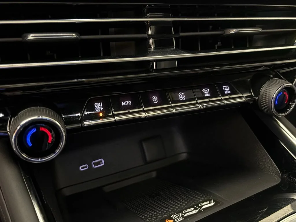 2027 Chevrolet Traverse RS - Photo 34