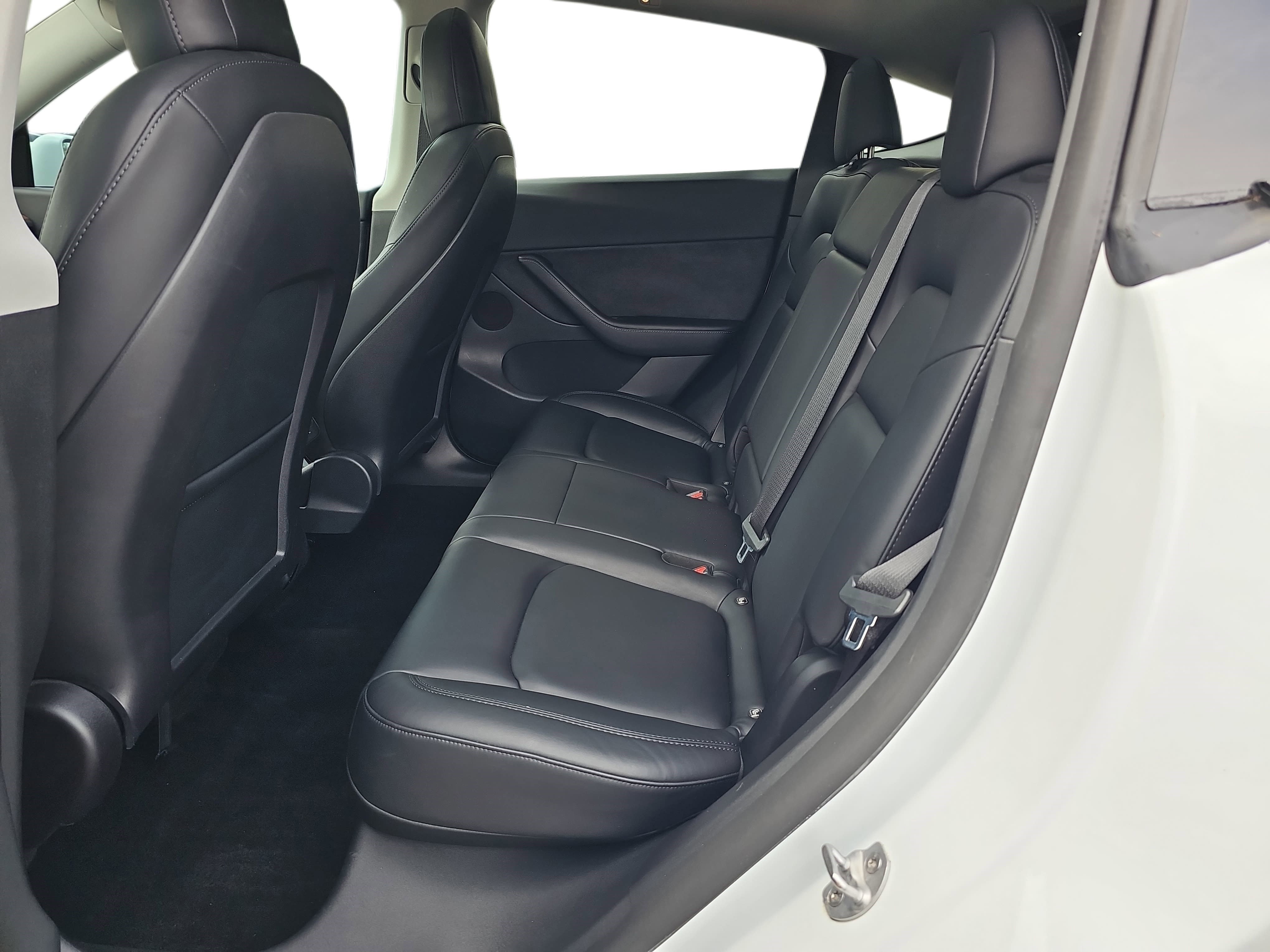 Used 2022  Tesla Long Range image 12