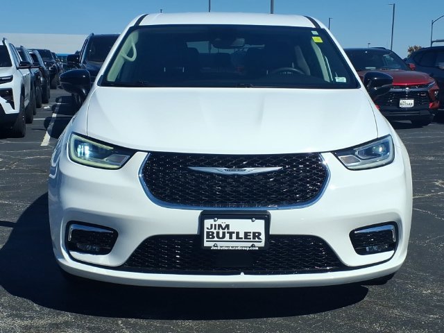 Used 2024  Chrysler Touring L image 26