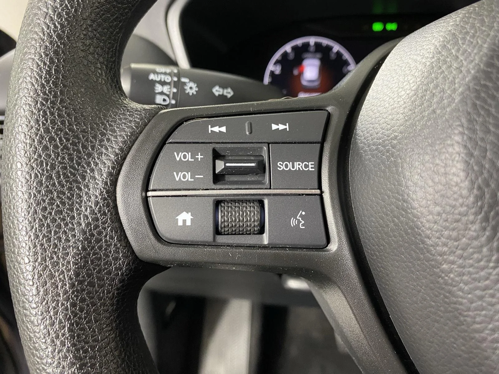 Used 2024 Modern Steel Metallic Honda LX image 14