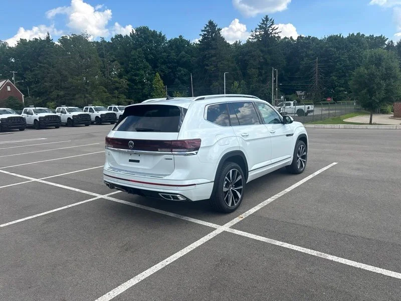 New 2026 White/off-white Volkswagen 2.0T SEL Premium R-Line image 3