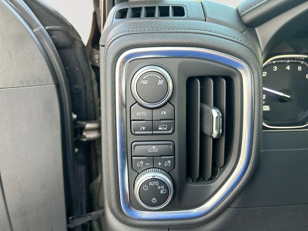 Used 2019 Gray GMC SLE image 21
