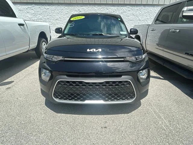 Used 2022 Black Kia LX image 5
