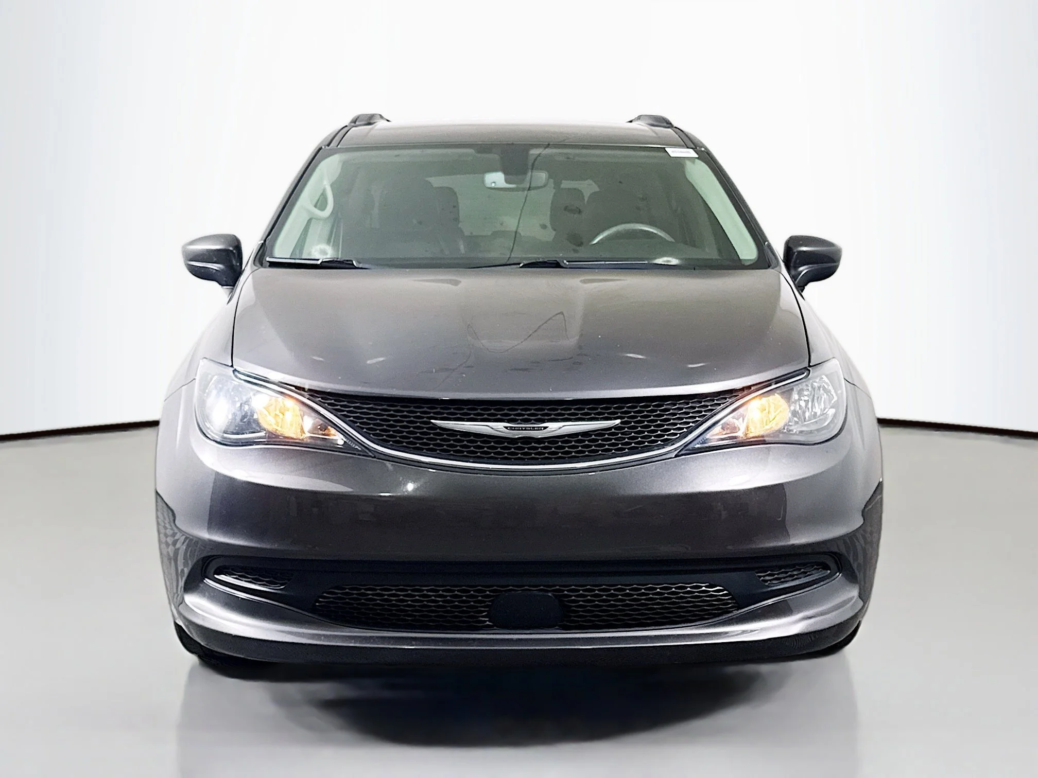 Used 2021 Granite Crystal Metallic Clearcoat Chrysler LXI image 2