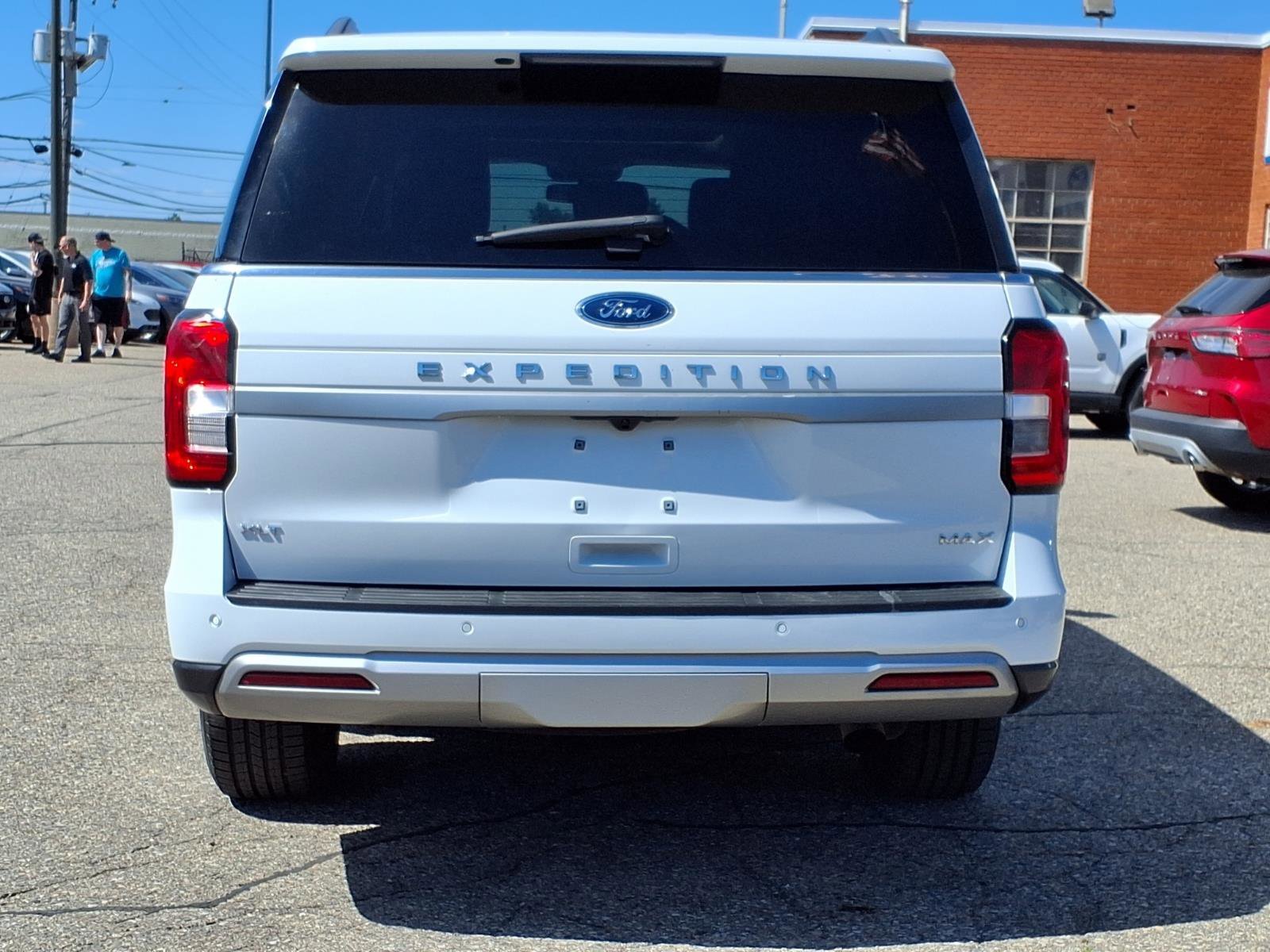 Certified Used 2023 Oxford White Ford XLT image 25