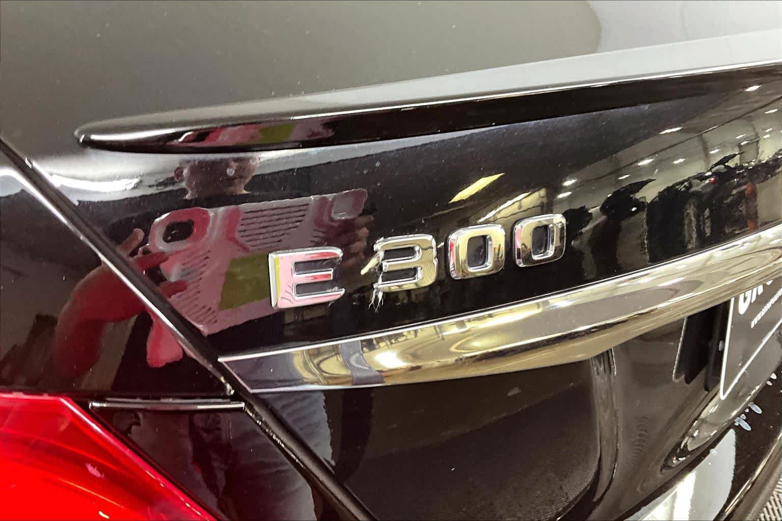 Used 2018 Black Mercedes-Benz E 300 image 10