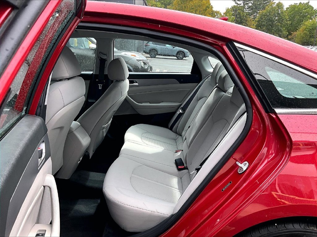 Used 2018 Red Hyundai SEL image 14