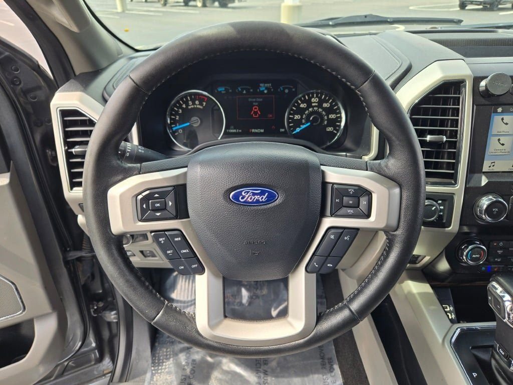 Used 2019 Magnetic Ford Lariat image 39