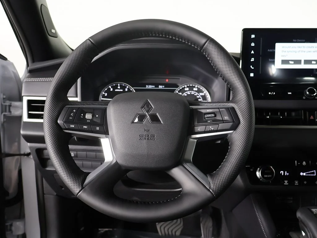 New 2026 White Mitsubishi LE 1.5T S-AWC image 36