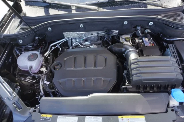 New 2026 Deep Black Pearl Volkswagen 2.0T Peak Edition image 33