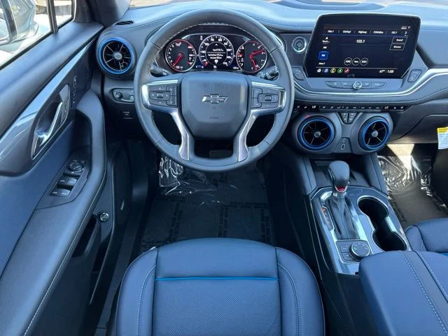 Used 2025 Gray Chevrolet RS image 15