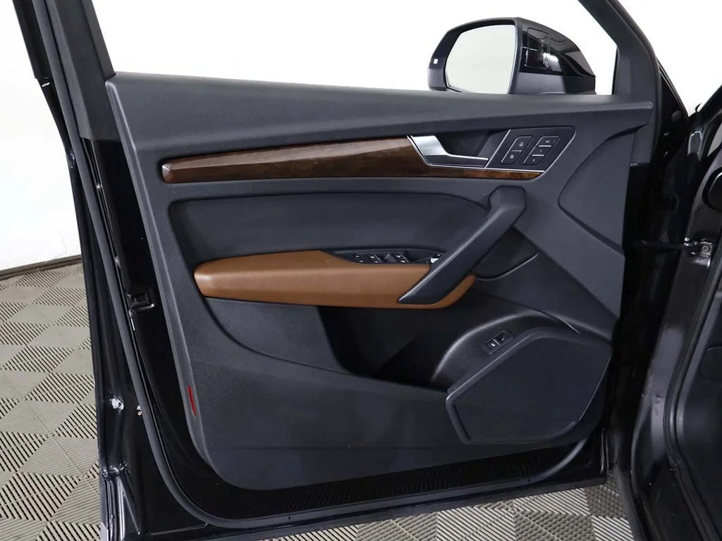 Used 2020 Brilliant Black Audi 45 Premium image 23