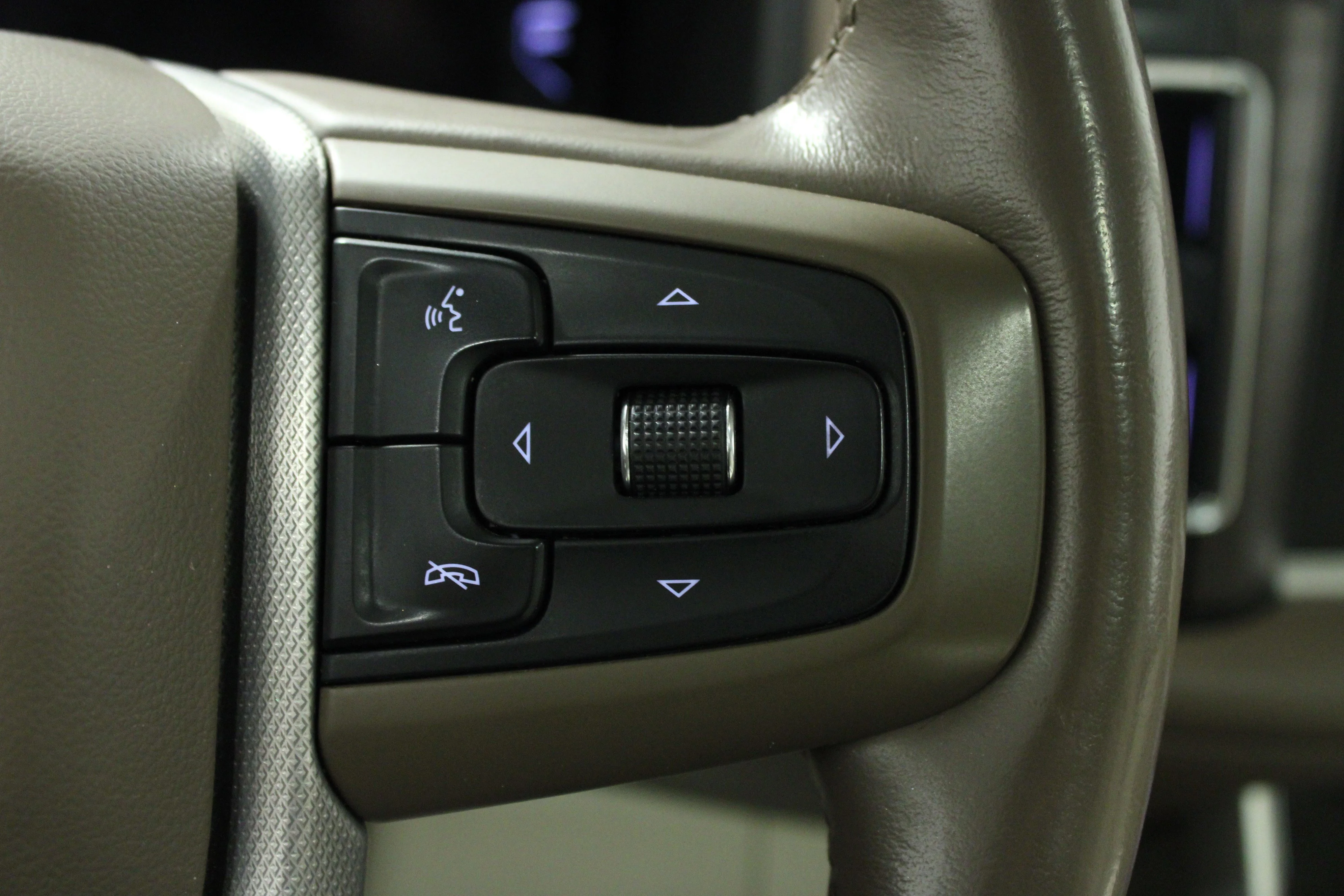 Used 2023 Midnight Blue Metallic GMC Denali image 23