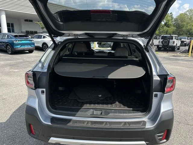 Used 2022 Silver Subaru Limited image 26