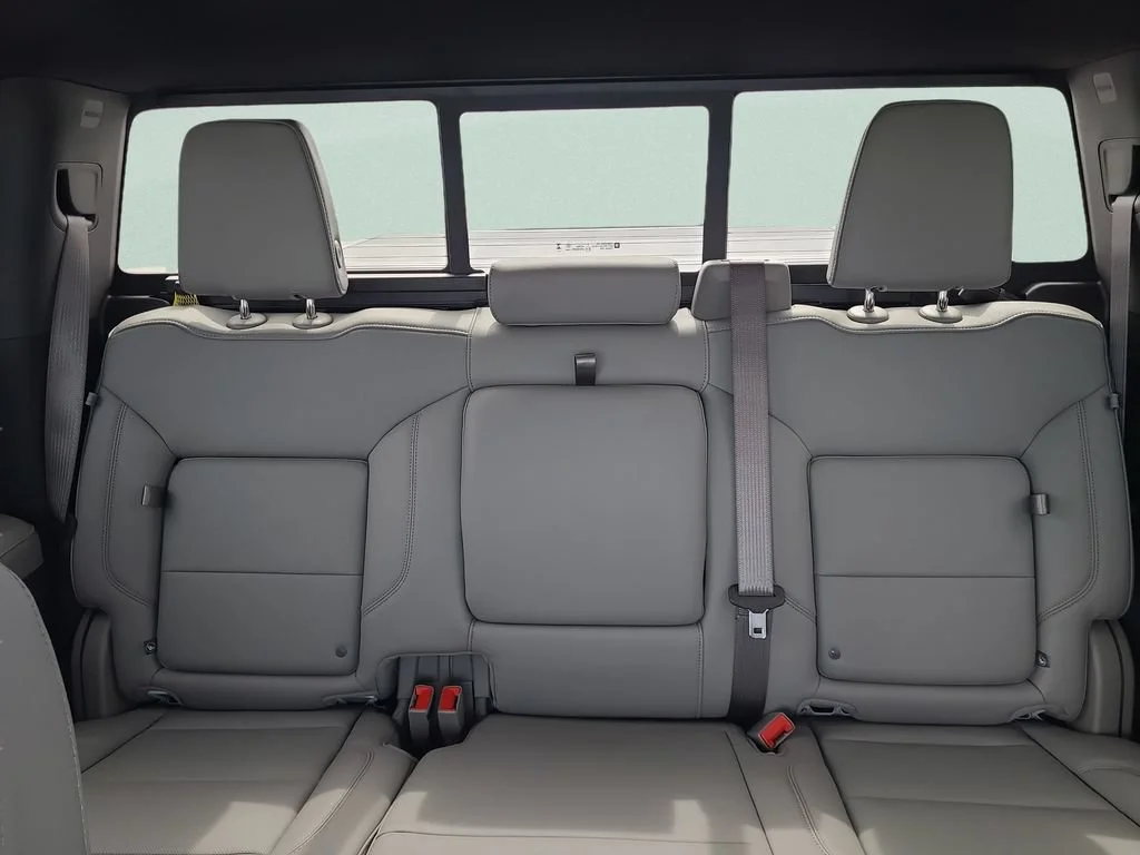 New 2026 Glacier White Tricoat GMC SLT image 10