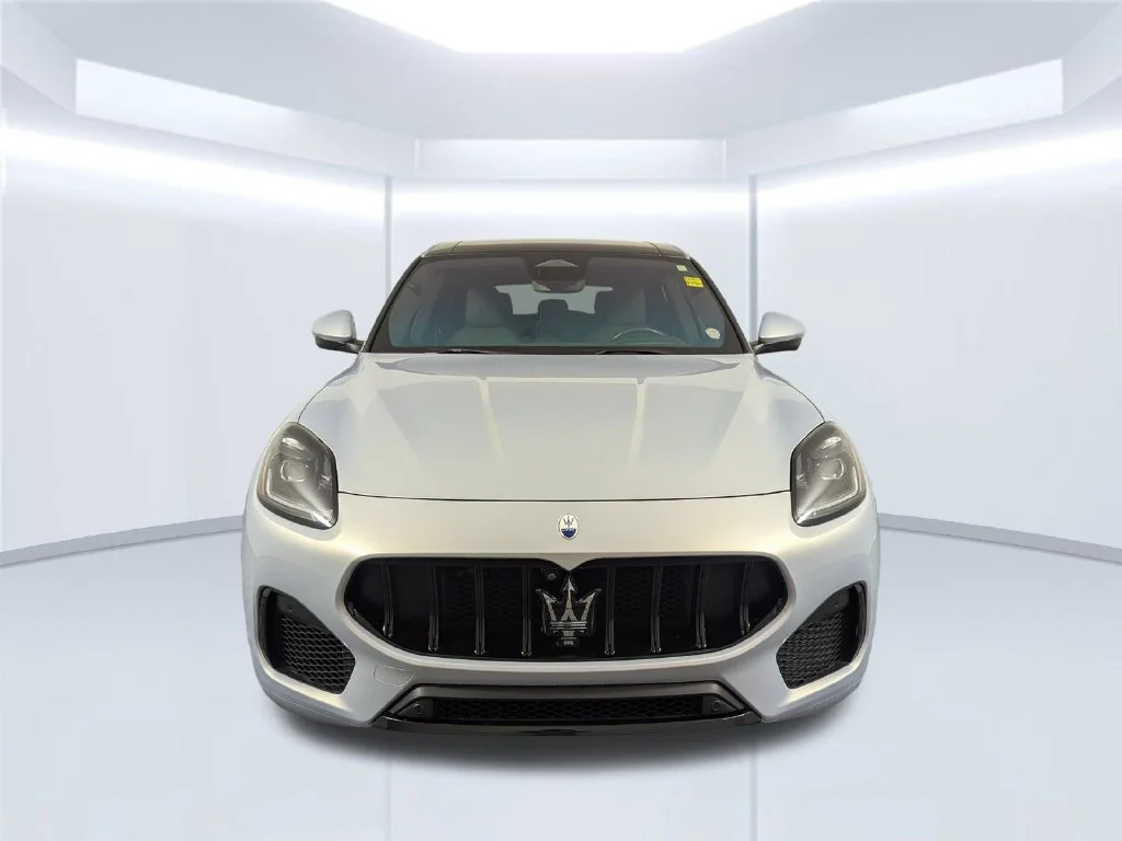Used 2023  Maserati Modena image 19