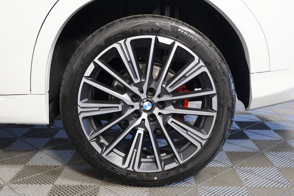 New 2027 Alpine White BMW xDrive28i image 10