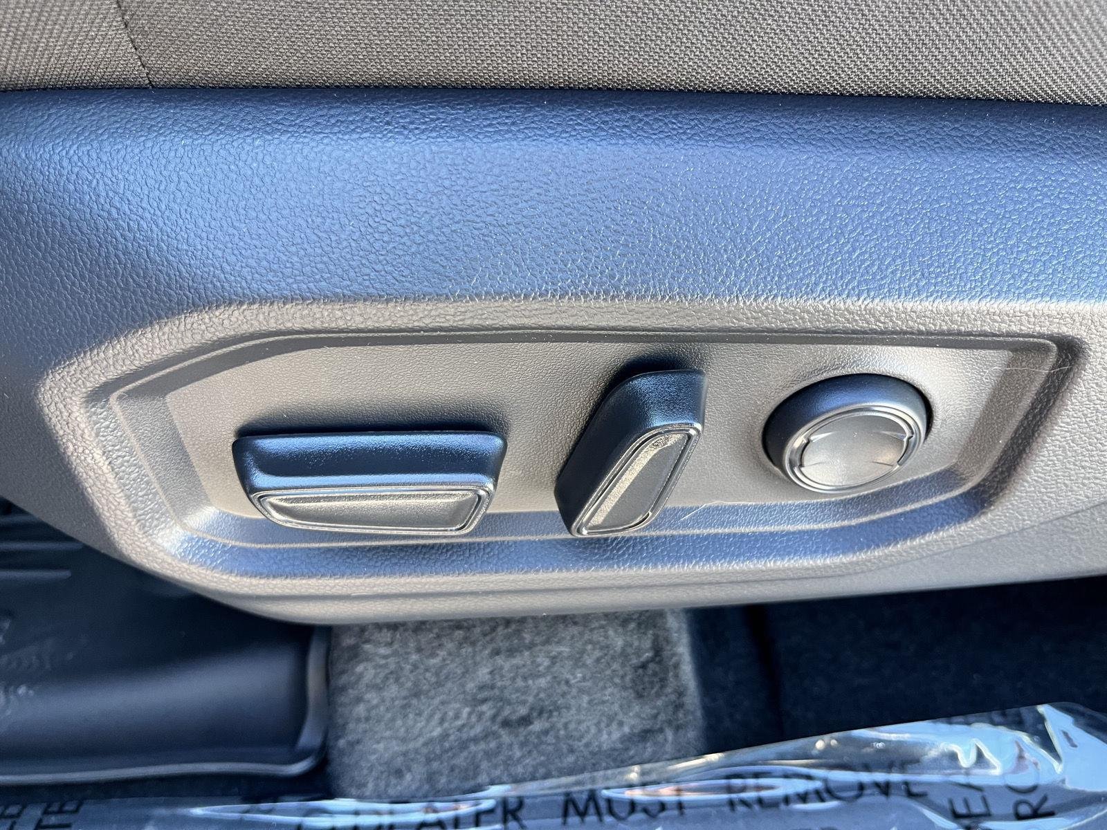 2026 Toyota Tundra SR5 - Photo 10