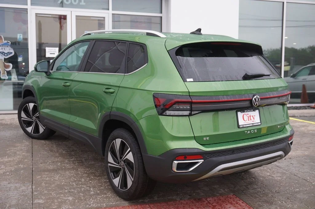New 2026 Green Volkswagen 1.5T SE image 7