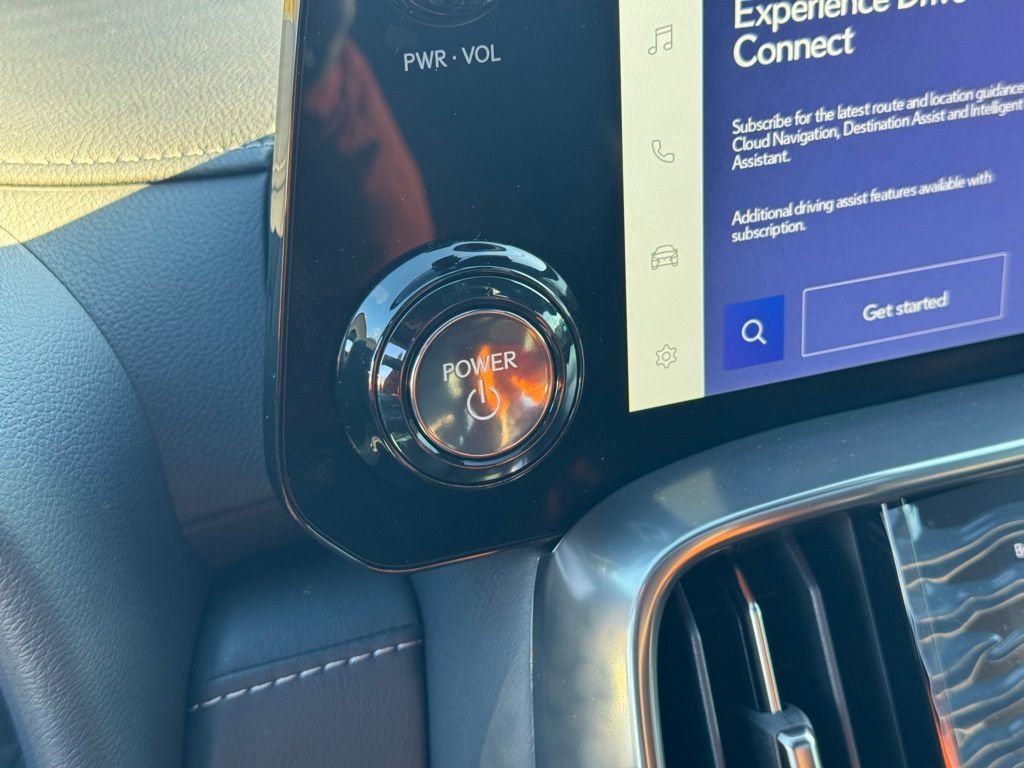 2025 Lexus LX 700h Luxury - Photo 29