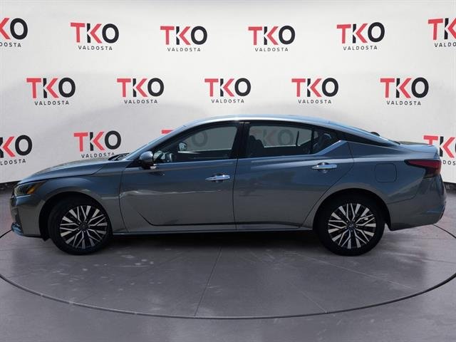 2023 Nissan Altima SV - Photo 10