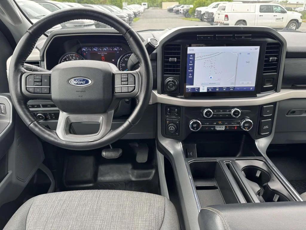 Used 2021 Silver Ford XLT image 17