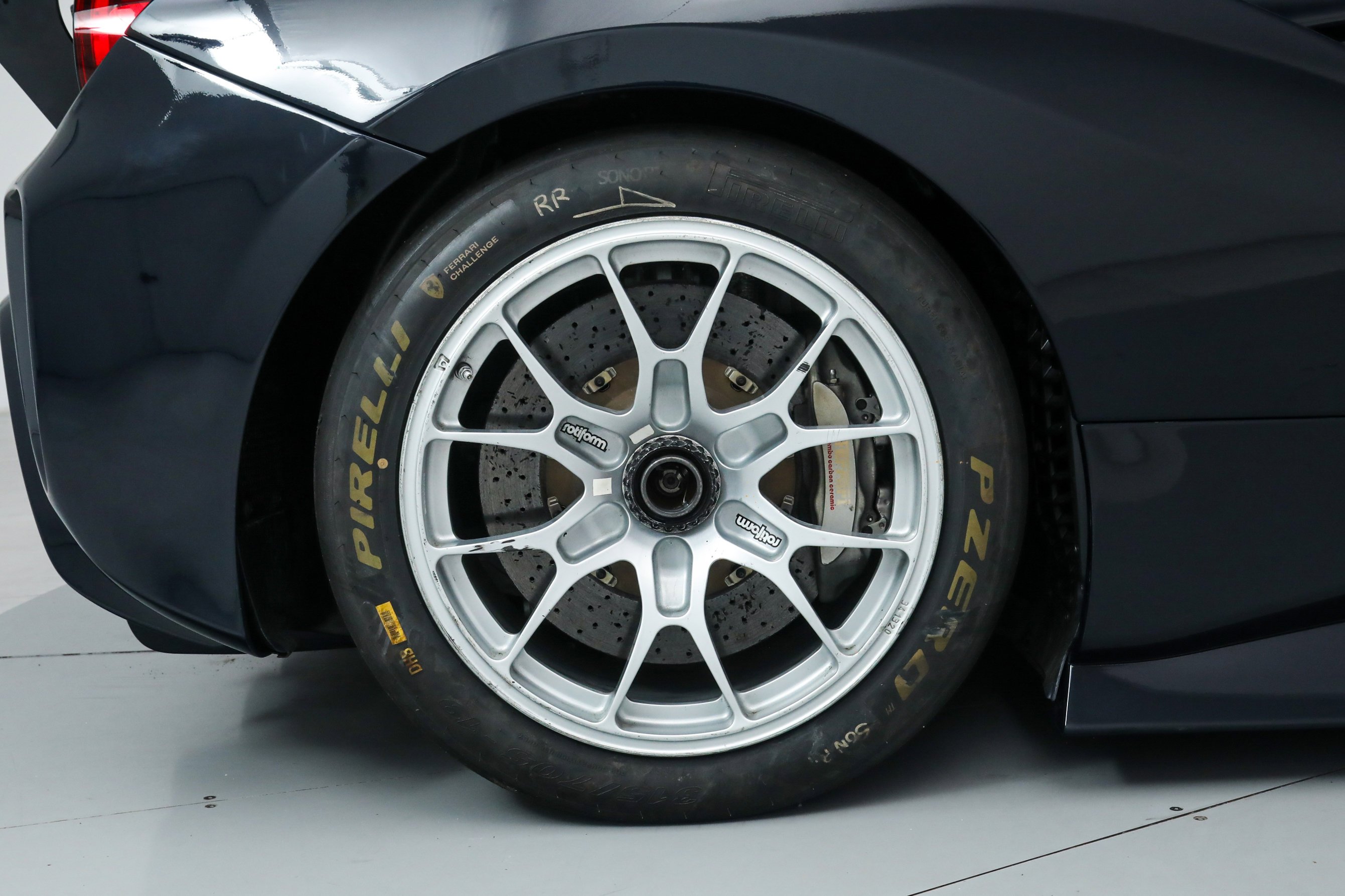 Used 2022 Blue Ferrari  image 33
