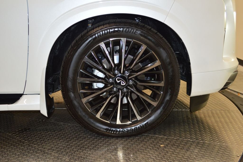 Used 2026 White INFINITI AUTOGRAPH image 16