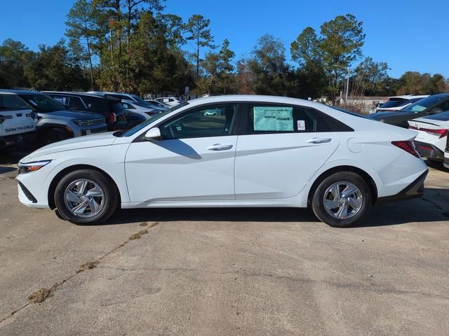 New 2026 White Hyundai SE image 33