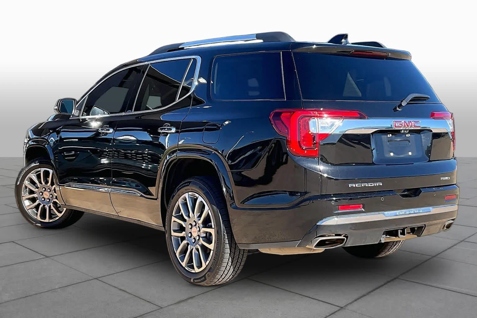 Used 2023 Ebony Twilight Metallic GMC Denali image 12